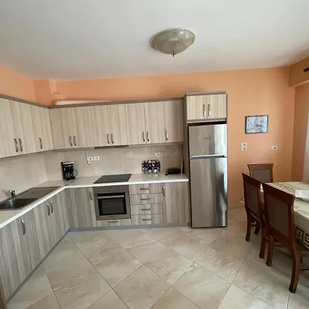 Center 3 Apartment